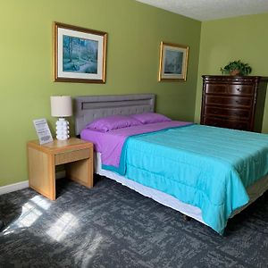 Grand Lake Hotel